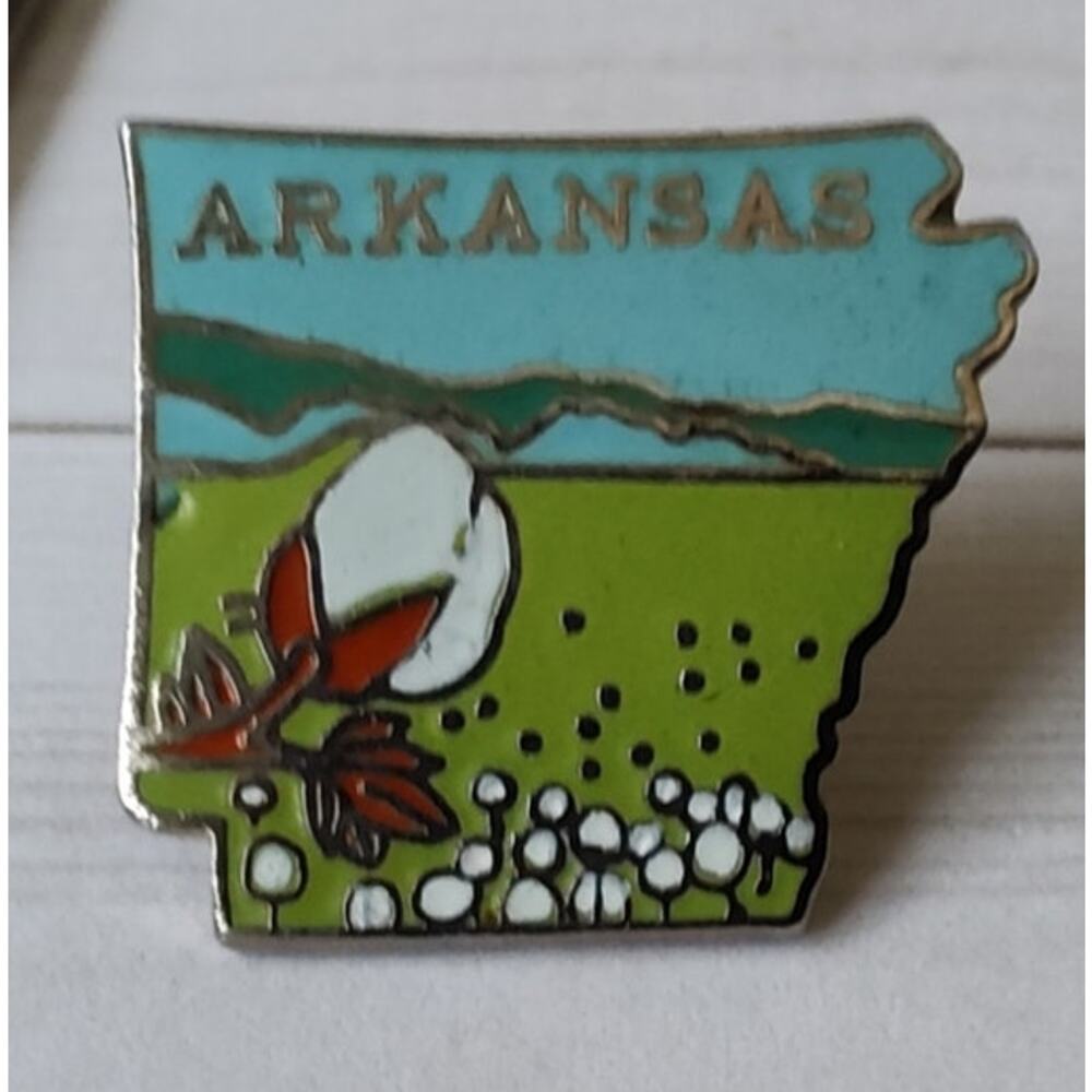 Arkansas State Shaped Cotton Farming Pin Souvenir Travel Hat Lapel Collectible